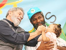 Mula fingindo que nada está acontecendo ... Mula Hoje ...